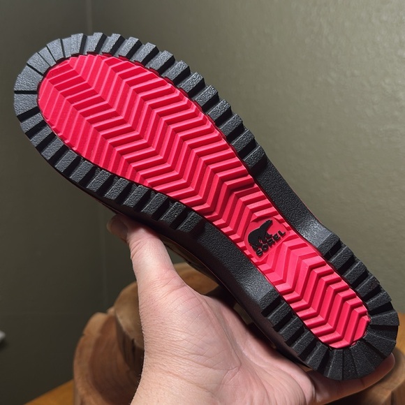 SOREL Women’s Tivoli II Boot (Black/Pink) - Picture 9 of 14